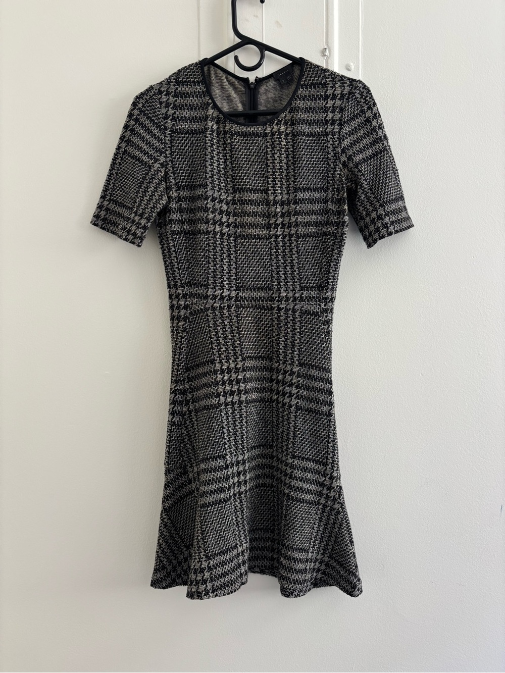 Theory Short Sleeve Houndstooth Plaid Flare Nikay Dress size 2